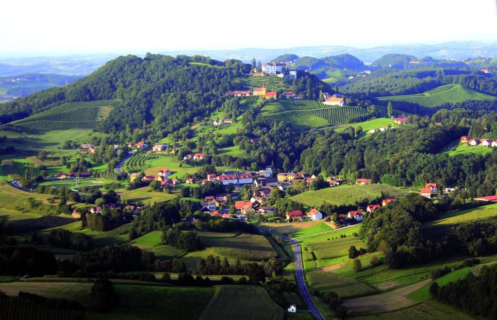 Schloss Kapfenstein Buitenkant foto